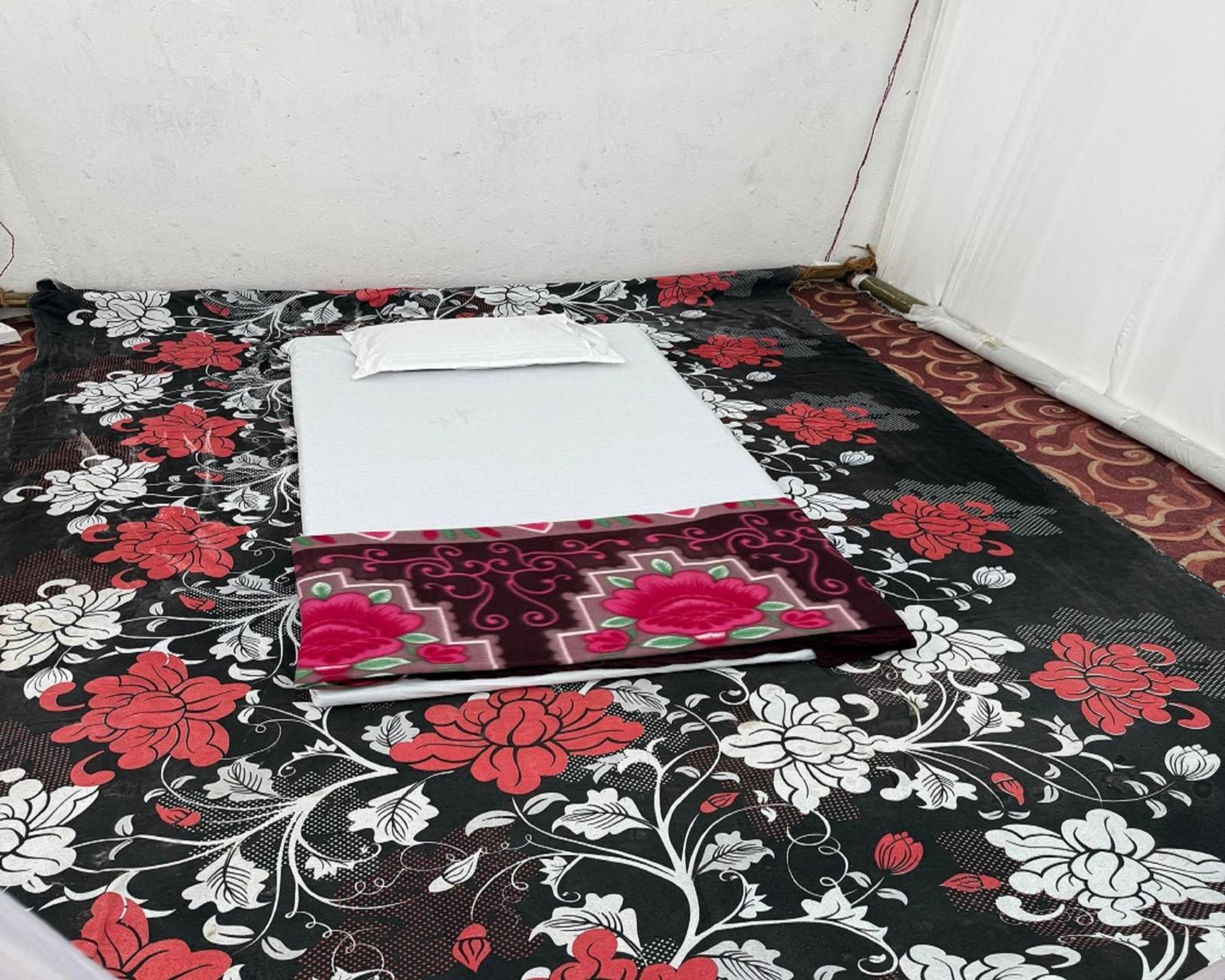 Allāhābād Junction Arail Tent City Kumbh Cottage Mahakumbh -Near Arail Ghat And Naini Station מראה חיצוני תמונה