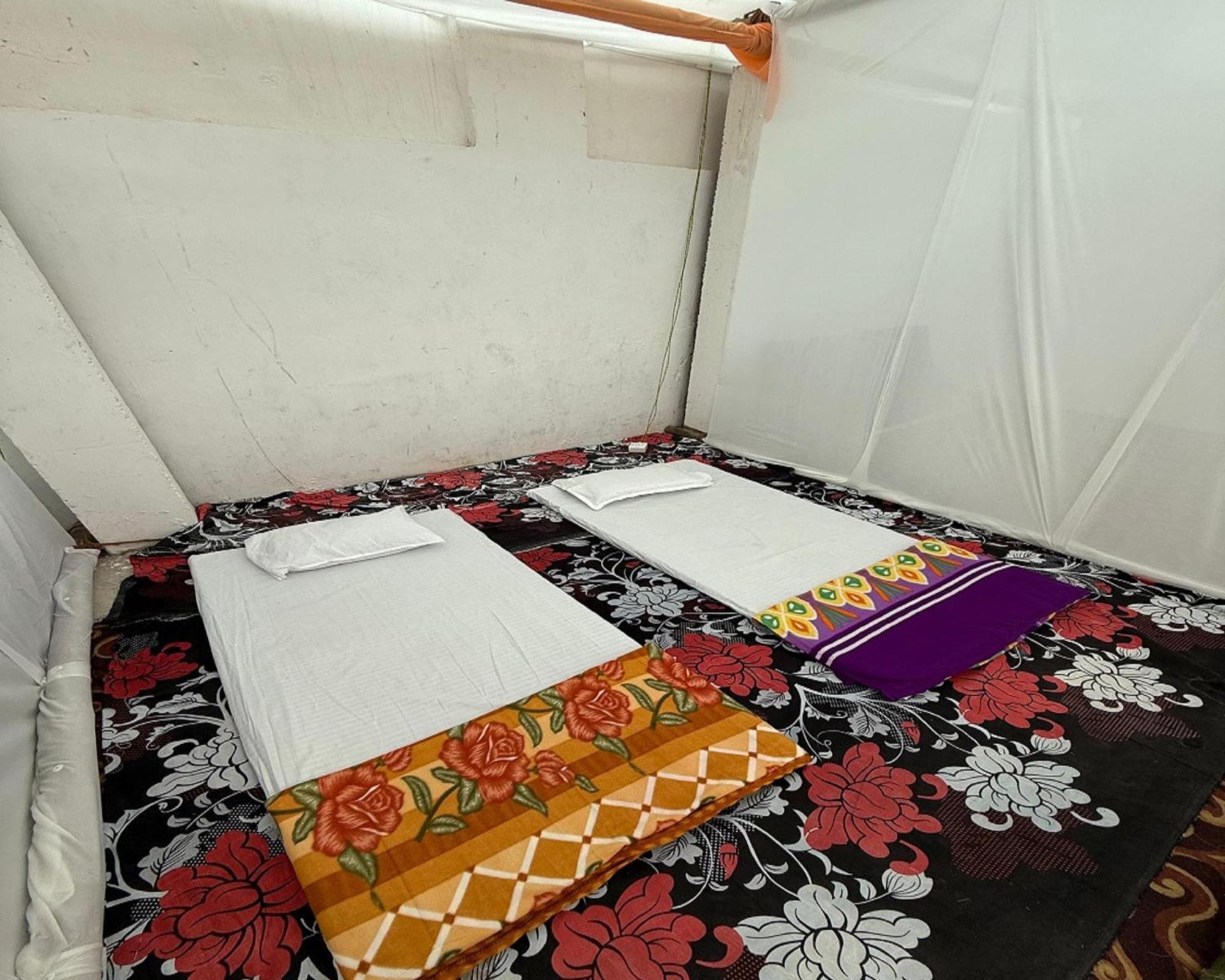 Allāhābād Junction Arail Tent City Kumbh Cottage Mahakumbh -Near Arail Ghat And Naini Station מראה חיצוני תמונה