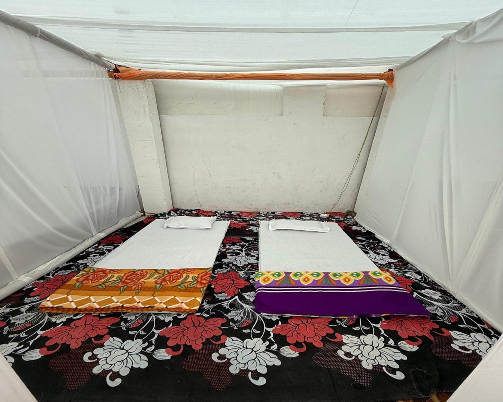 Allāhābād Junction Arail Tent City Kumbh Cottage Mahakumbh -Near Arail Ghat And Naini Station מראה חיצוני תמונה